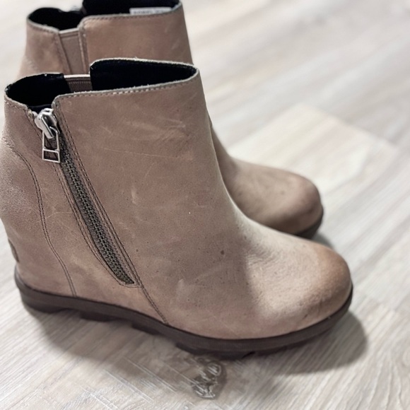Women's Taupe Wedge Ankle Boots - Picture 4 of 9